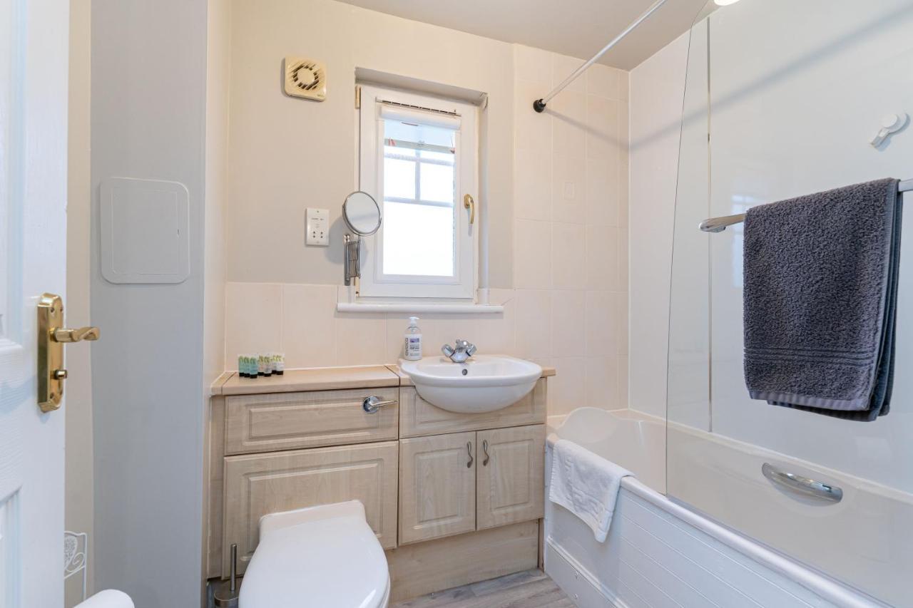 4 Bedroom Townhouse In Stirling Buitenkant foto